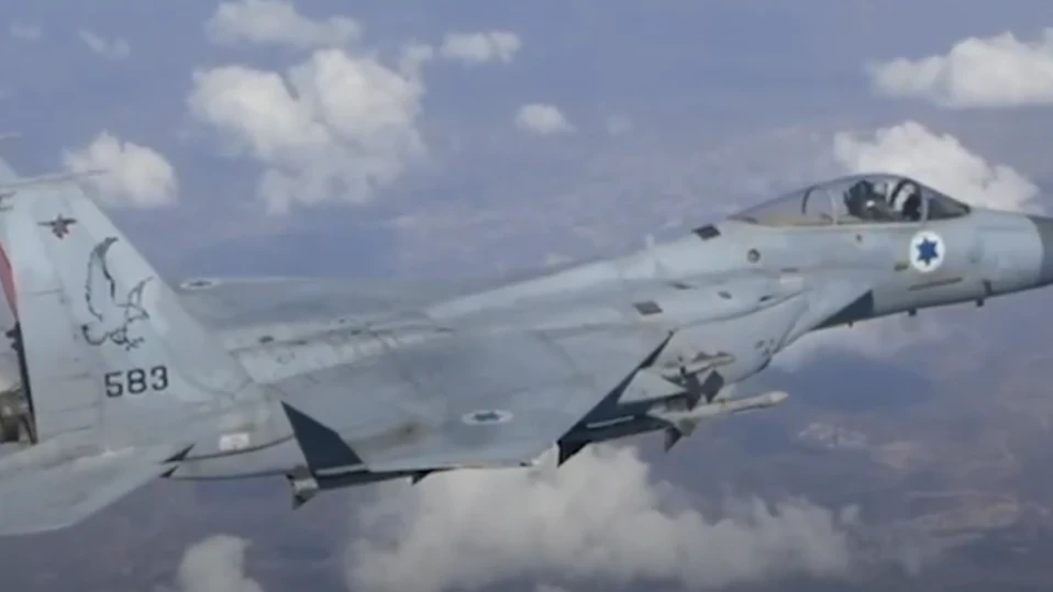 Military Watch: Израелски F-15 удариха инфраструктура в Йемен, след като балистична ракета на Ansuruallah нацели летище Бен Гурион