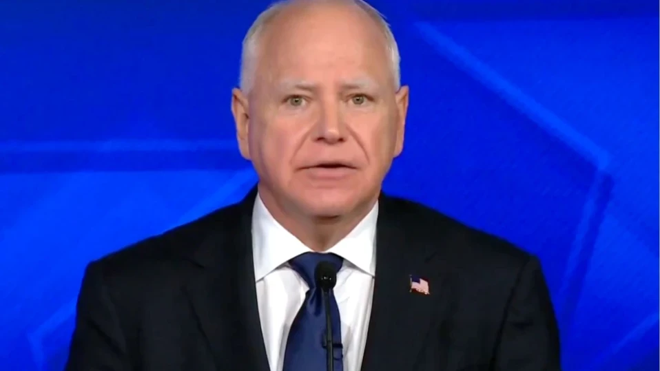 Тим Уолц сгафи и шокира Америка: Станах приятел с училищни стрелци