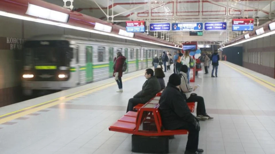 Спряха движението на част от метрото в София