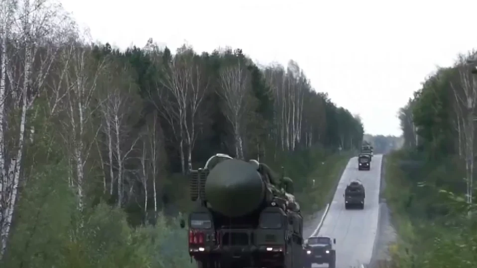 Newsweek: Русия поставя на бойно дежурство стратегически ракетни установки, способни да носят ядрени ракети (ВИДЕО)
