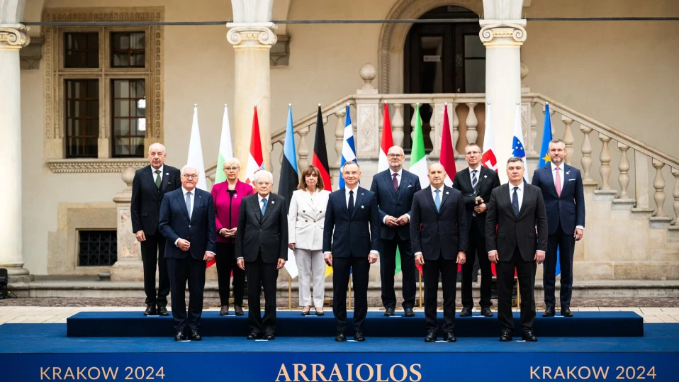 Дуда посрещна Румен Радев в замъка "Вавел" в Краков