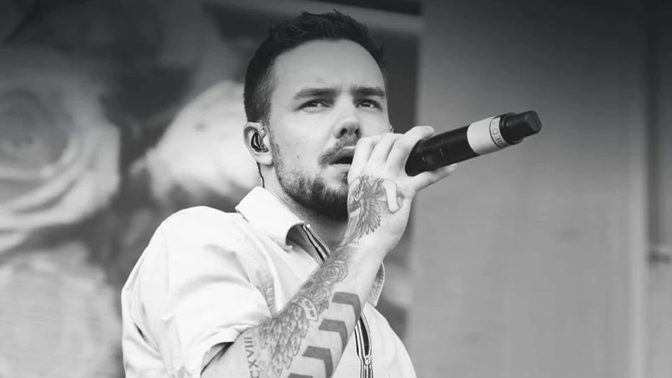 Само на 31 г. при нелеп инцидент почина вокалист на One Direction