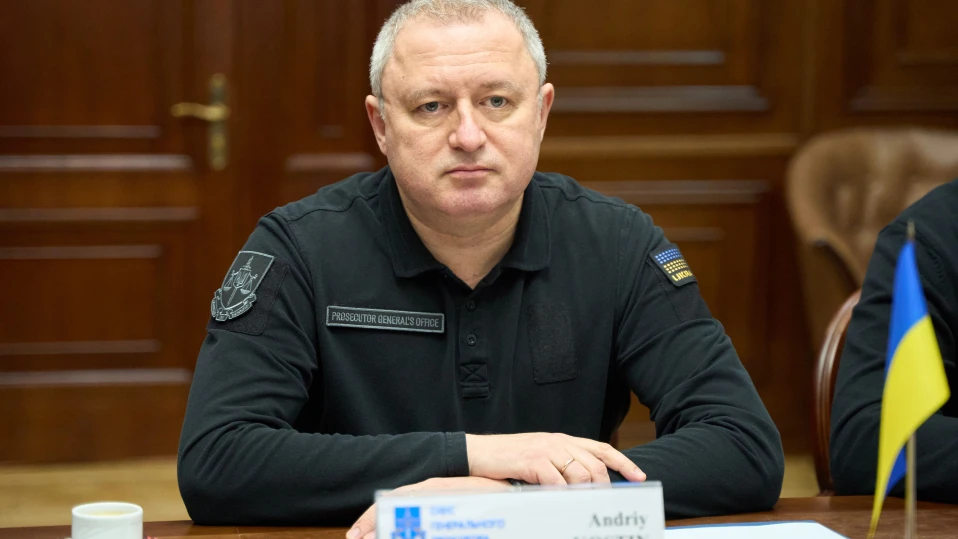 Украински прокурори се „откупили“ от военна служба