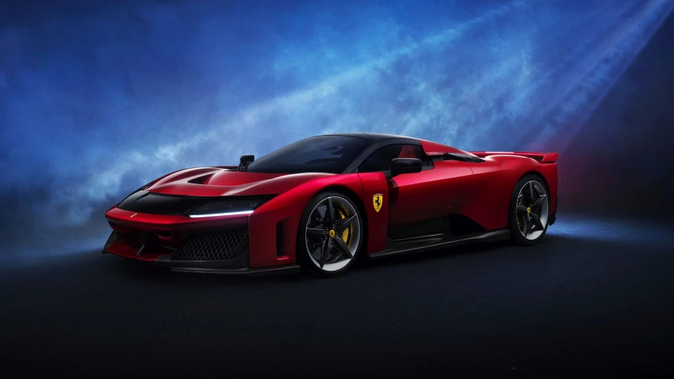 Ferrari впрегна 1200 коня