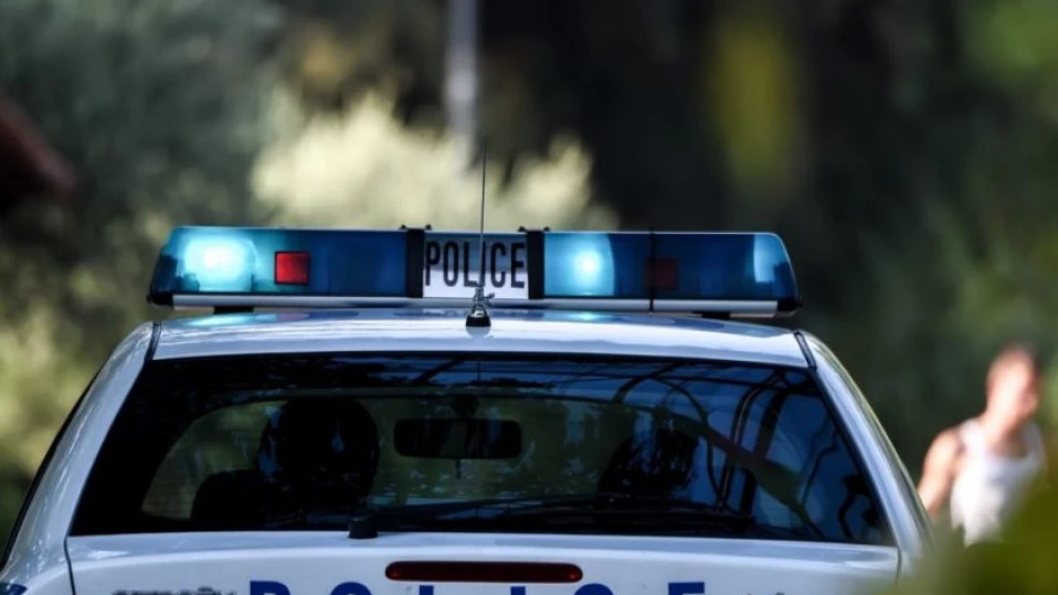 Автокрадец блъсна полицай край НДК и избяга