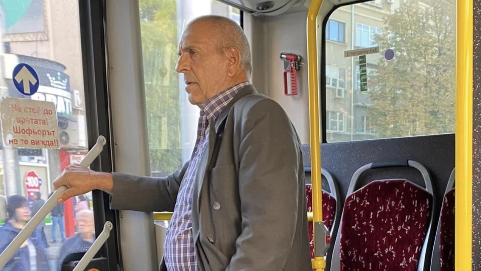 Дядо онанира пред очите на ученички в градския транспорт на Пловдив
