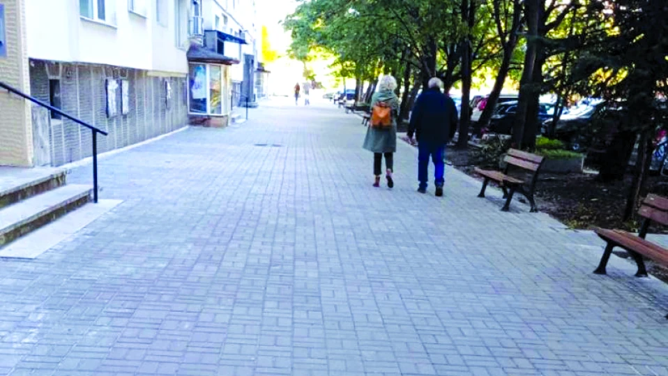 Ремонтираха 120 000 кв метра тротоари в София