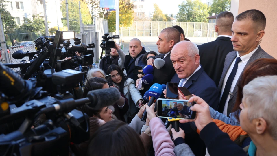 Главчев: Докато е необходимо, ще стои нашето правителство, но се надявам да има редовно