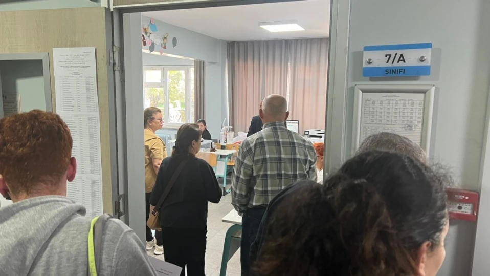 Отново слаба избирателна активност на вота в Турция