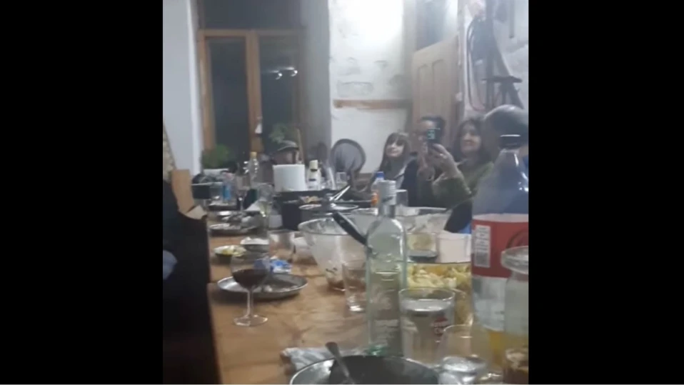 Еколози от партия Зелено движение пируват в екоучилище (ВИДЕО)