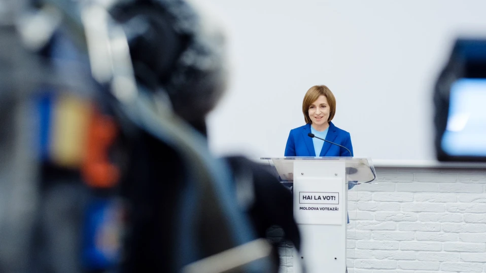Мая Санду печели с над 10% пред кандидата на проруската опозиция в Молдова