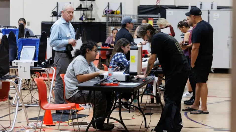 Американското разузнаване предупреди, че руските саботажи срещу изборите се засилват