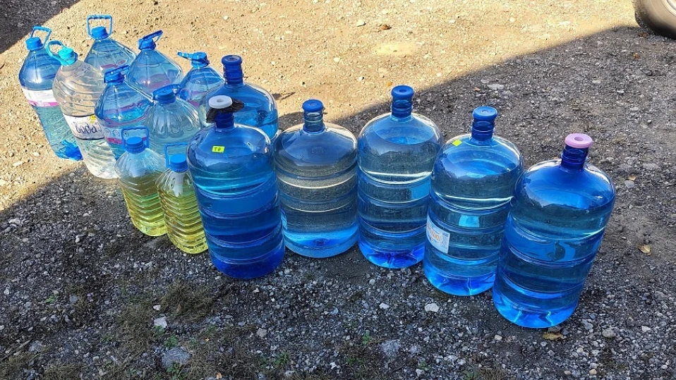 Иззеха над 2000 литра нелегален алкохол (СНИМКИ)