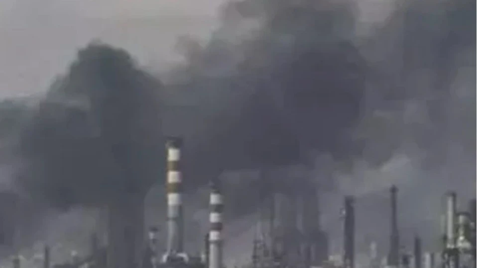 12 ранени след взрив в петролна рафинерия в Истанбул