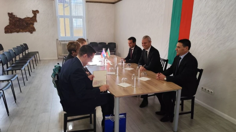 „Възраждане“ проведе среща с представители на руското посолство у нас