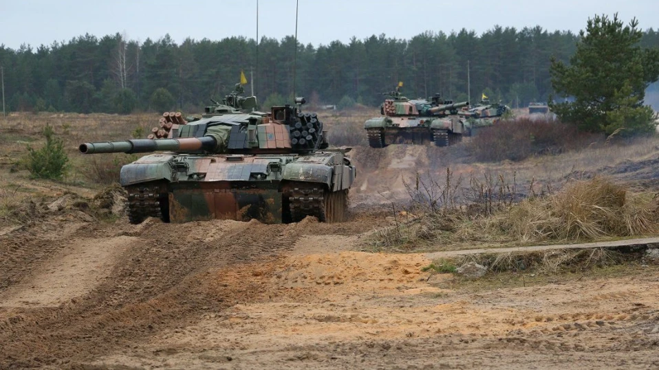 Полша разкри официално огромни количества военна помощ, която е дала на Украйна