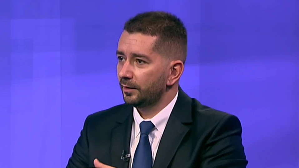 Слави Василев: Политическият терен в България е много зацапан и може да бъде "разчистен" от президента