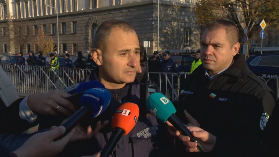 Има задържан на протестите в центъра на София