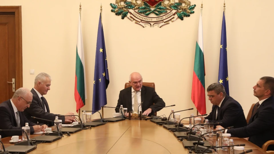 МВР и службите докладваха на Главчев за ситуацията с протестите в София