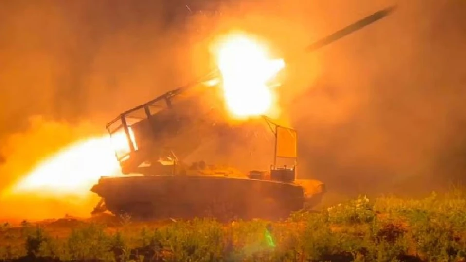 Financial Times: Северна Корея "снабдява Русия" с далекобойни ракетни и артилерийски системи