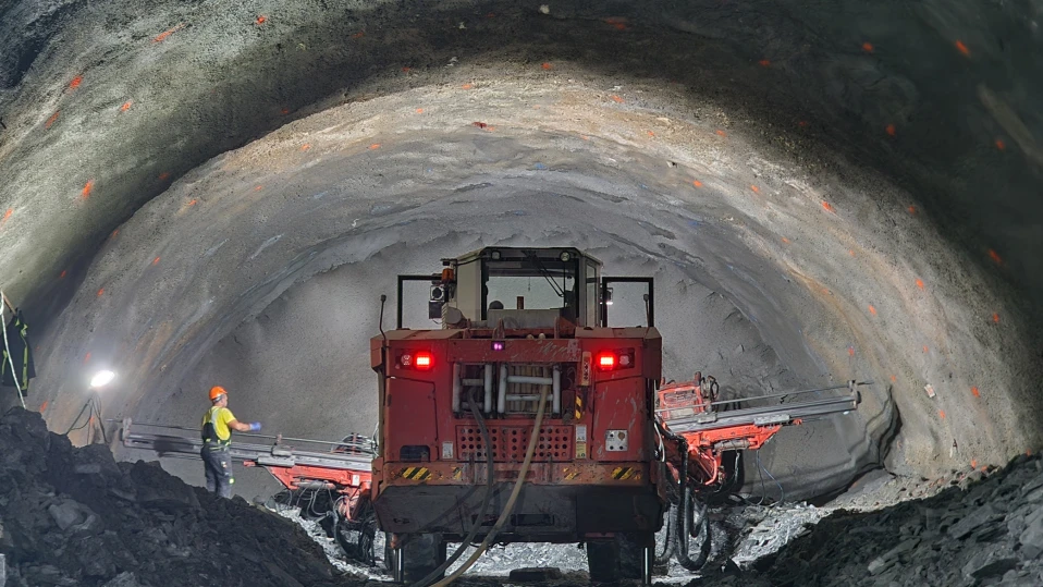 ГБС Глобал Кънстръкшън започна довършването на тунел „Лозарево“ по нов австрийски метод