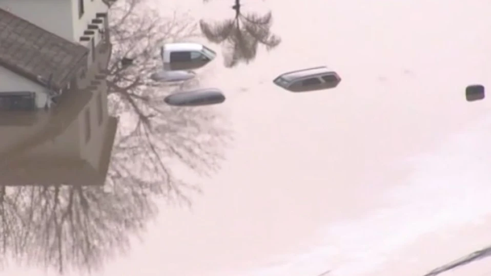 МВнР предупреди българите за циклона-бомба и атмосферната река, които вече убиха човек в САЩ
