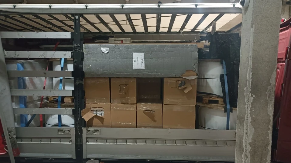 Откриха над 1,3 млн. къса контрабандни цигари на Лесово