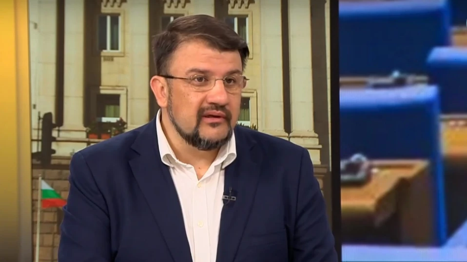Настимир Ананиев: Трябва да се обсъди дали ПП и ДБ да продължават заедно