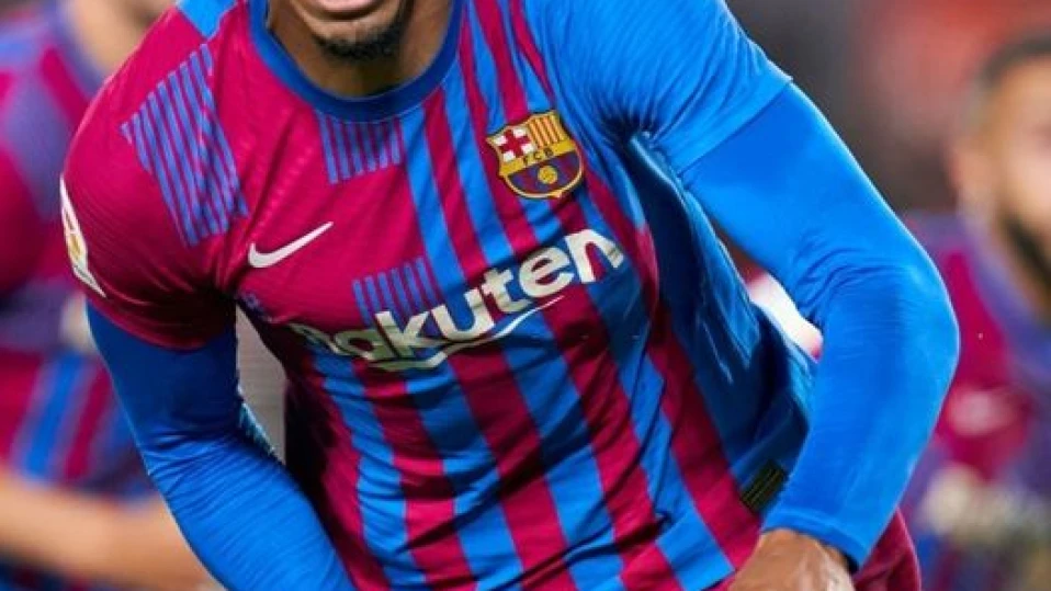 Араухо се завръща за Барса след почти половин година