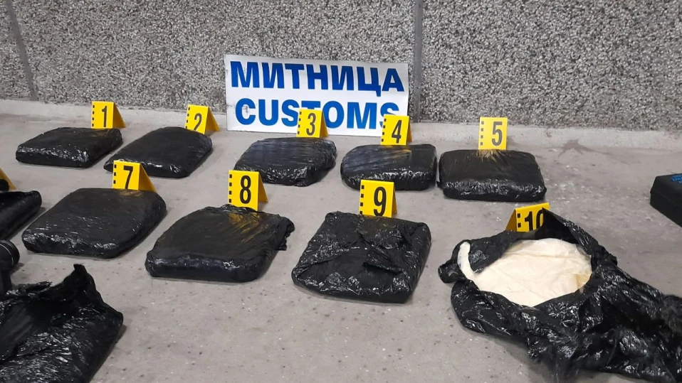 Задържаха кокаин за 4 млн. лв. в района на ГКПП „Ферибот Оряхово“ (СНИМКИ)