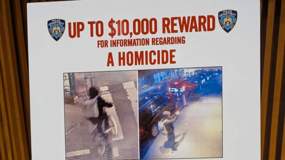 Полицията в Ню Йорк дава 10 000 долара за информация за мъжа, който застреля показно здравен директор