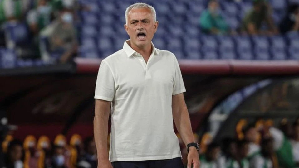 Вдигнаха мерника на Моуриньо в Турция