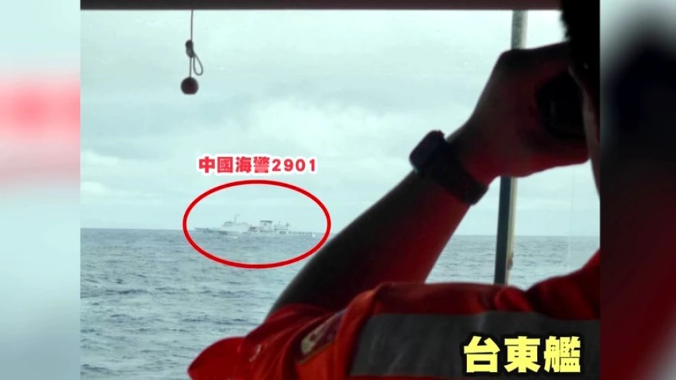 Тайван е в състояние на повишена тревога, Китай разположи "смайващ" брой кораби (ВИДЕО)