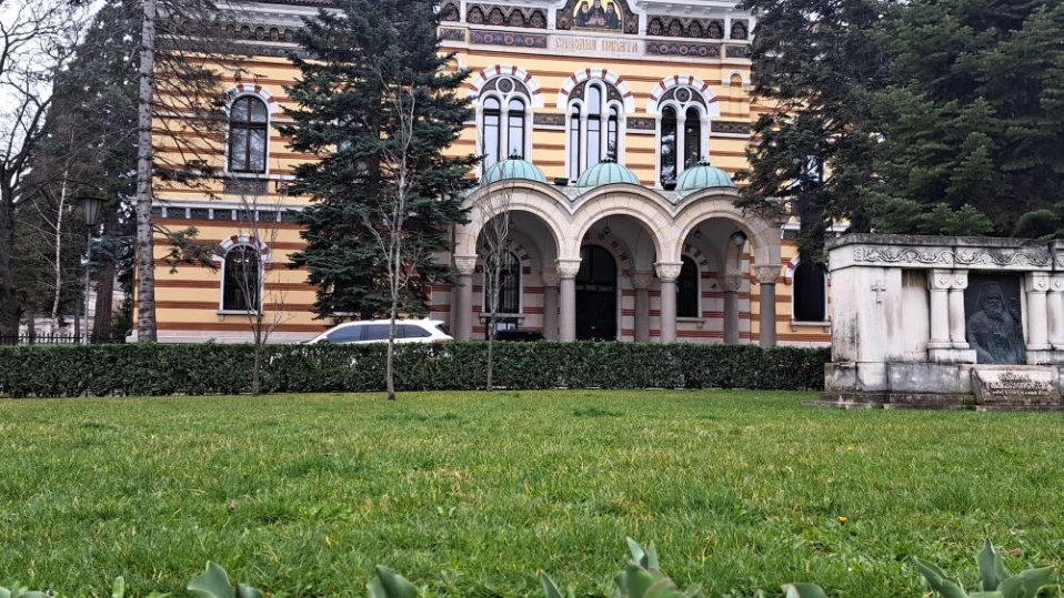 Светият Синод призова за защита и гарантиране на живота, човешките права и на свободата на вероизповед на християните в Сирия и Ливан