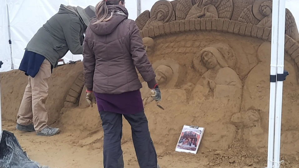 Ваят Рождество от пясък пред общината в Бургас