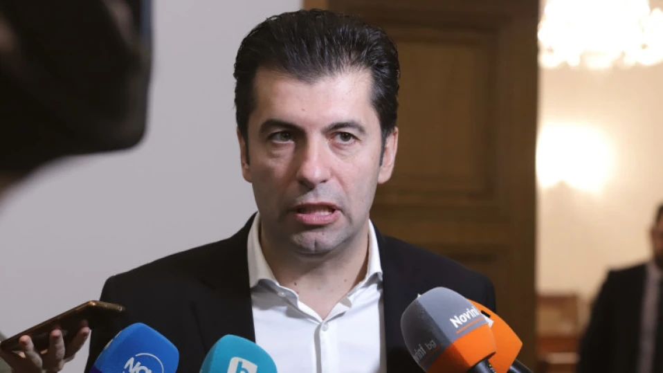 Кирил Петков: Време е обществеността да не се хваща на опитните фокусници