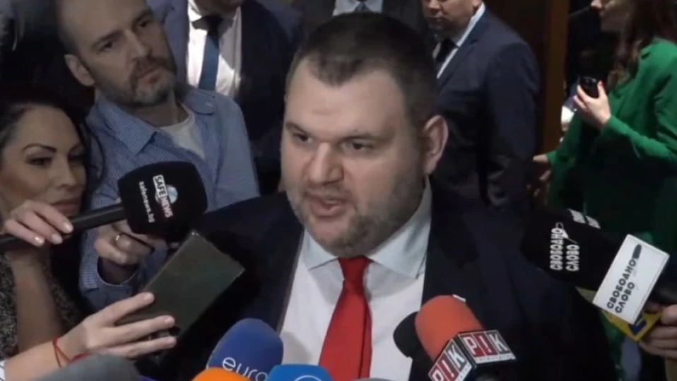 Пеевски: В правителство с крадци, пудели и контрабандисти няма да участвам