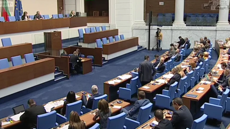 БСП и "Възраждане" призоваха Главчев да не подписва Споразумението за сътрудничество в сигурността между България и Украйна