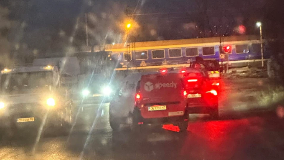 Катастрофа спря влаковете между София и Пловдив