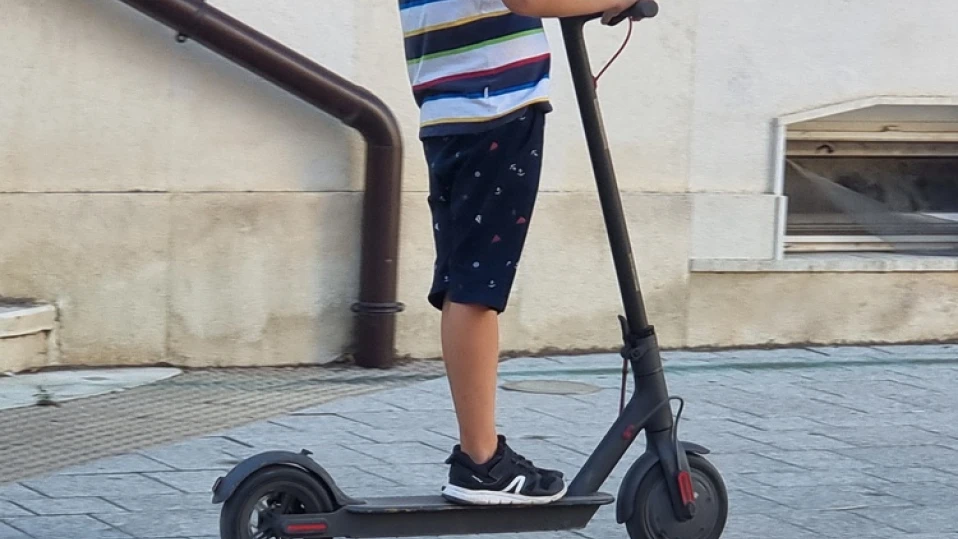 Дете се заби в колата на дрогиран водач