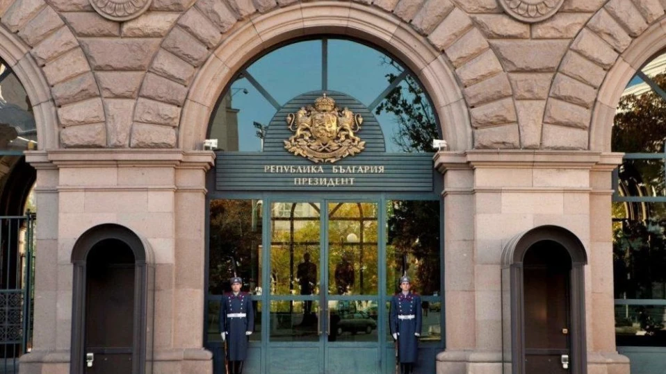 Румен Радев разговаря по телефона с генералния секретар на НАТО Марк Рюте