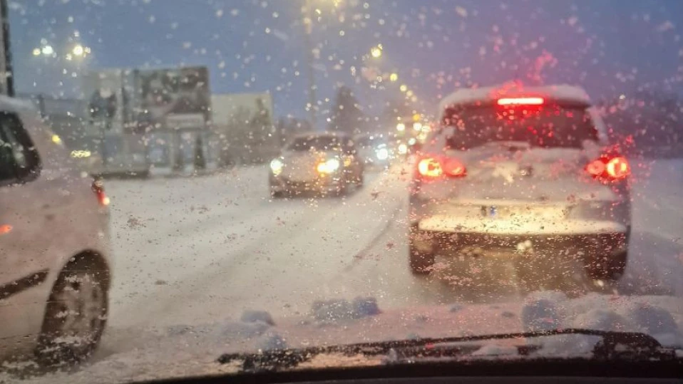 Жълт код за валежи от дъжд и сняг, иде застудяване