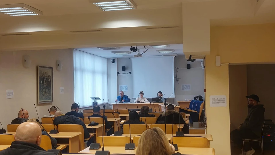 Общински съветници от Велико Търново: НВУ никога не е плащал такса смет на община Велико Търново