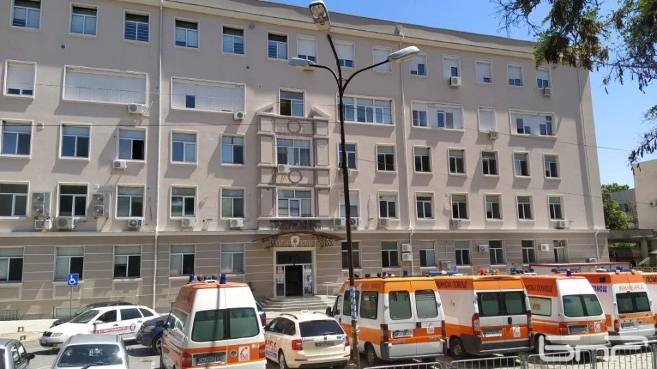 Проверка в Сливенската болница след скандала с танцуващите с бебета в ръце акушерки