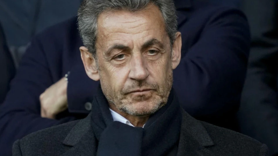 Черни облаци над Никола Саркози, който влиза в съда по "либийското дело": Каква е връзката му с Муамар Кадафи?