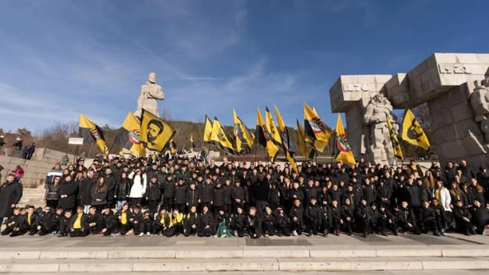 Над 500 ботевисти отдадоха почит на патрона на клуба Христо Ботев в родния му град Калофер