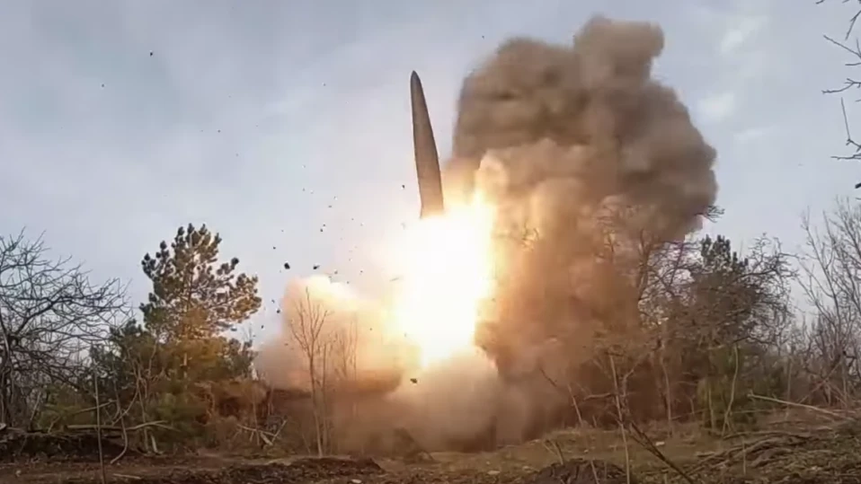 Military Watch: Руската балистична ракета Искандер-М унищожи една от последните украински системи за противовъздушна отбрана С-300 (ВИДЕО)