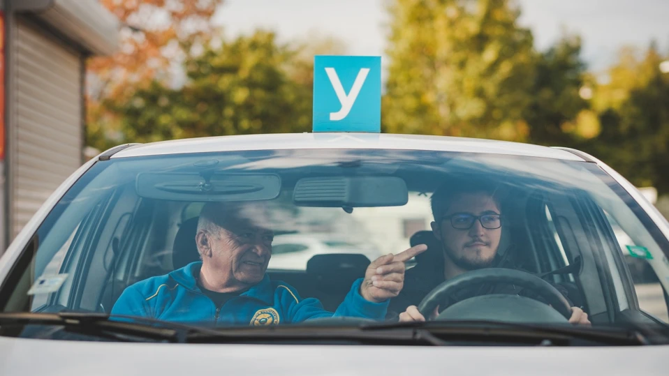 Следят с GPS шофьорските курсове