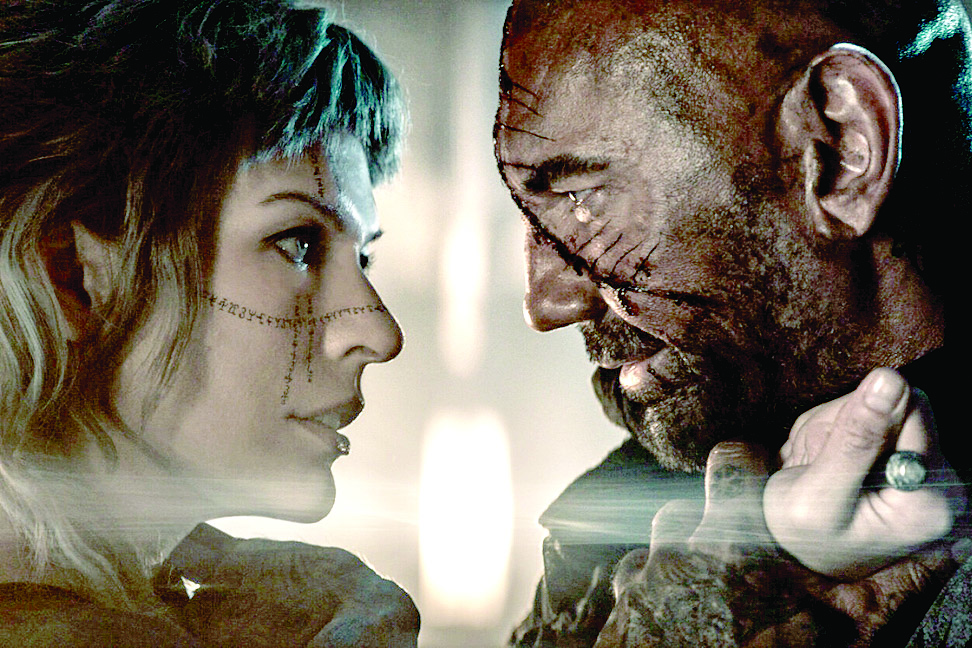 Фантастично приключение В изгубените земи е адаптация по разказа на Джордж