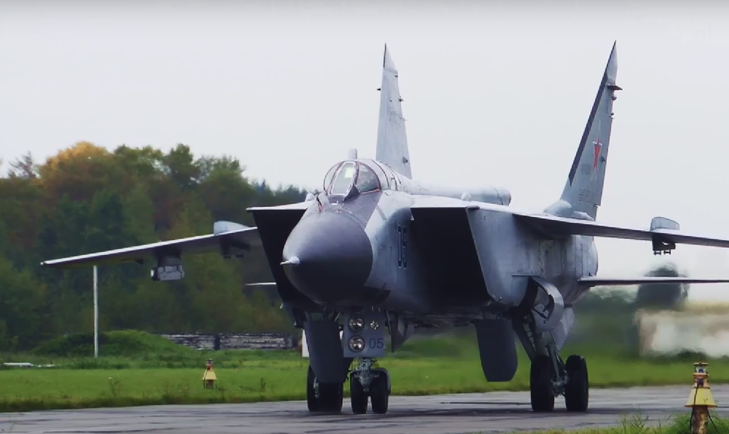 Способността му да носи ракети Кинжал му позволява да нанася